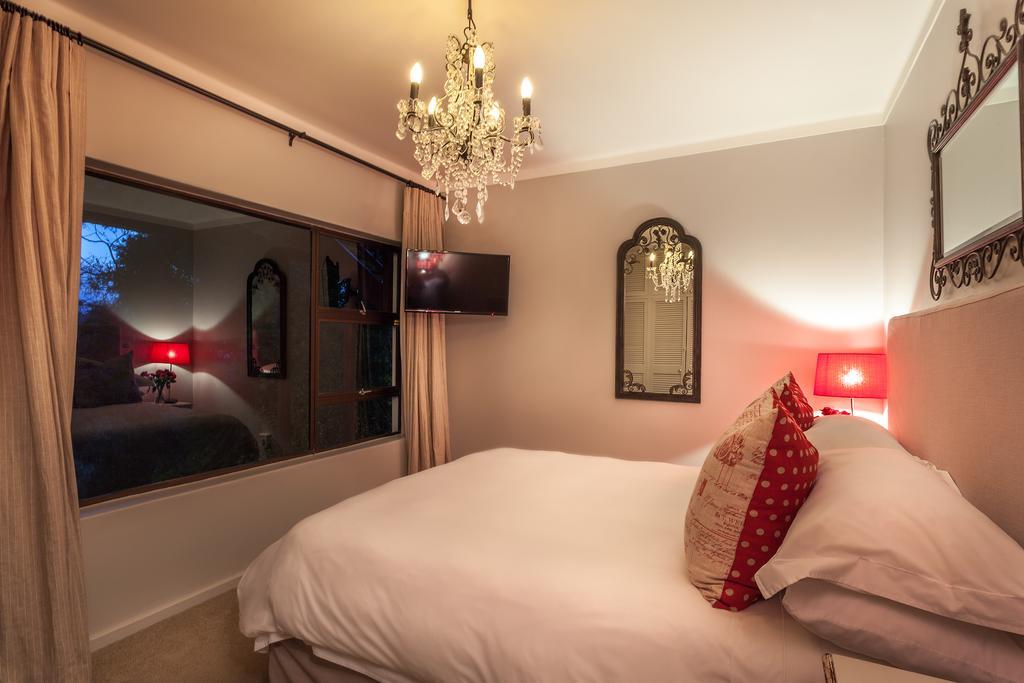 イースト・ロンドン Loerie Hide Bed & Breakfast エクステリア 写真